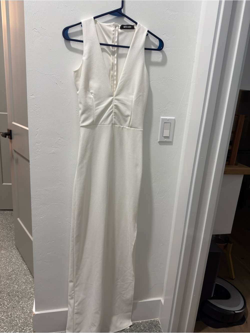 Missguided white plunging v neck column maxi dress Size 2 White